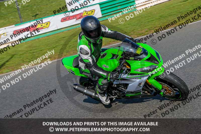 PJM Wedding Photography;enduro digital images;event digital images;eventdigitalimages;mallory park;mallory park photographs;mallory park trackday;mallory park trackday photographs;no limits trackdays;peter wileman photography;racing digital images;trackday digital images;trackday photos